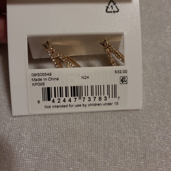 KARL LAGERFELD GOLD TONE WITH PEARLS AND CRYSTAL ACCENT EARRINGS & NECKLACE - Picture 3 of 8